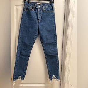 Levi’s Wedgie Skinny Jeans dark wash